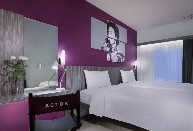 Os Style Hotel Batam Powered By Archipelago Esterno foto